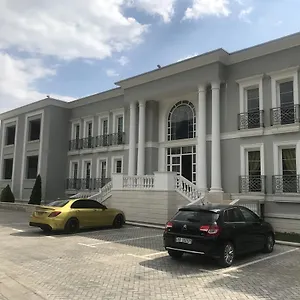Jurgen 4* Tirana